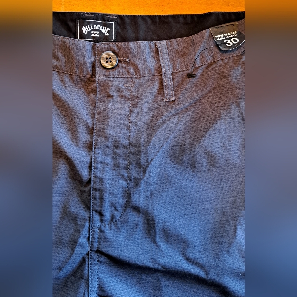 BILLABONG NWOT Men's grey Surf Shorts Size 30 - Picture 2 of 8